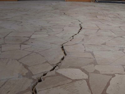Carrelage fissuré