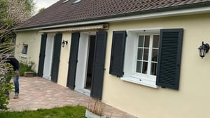 Façade extérieure dune maison rénovée