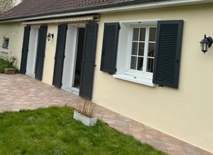 Façade extérieure dune maison rénovée