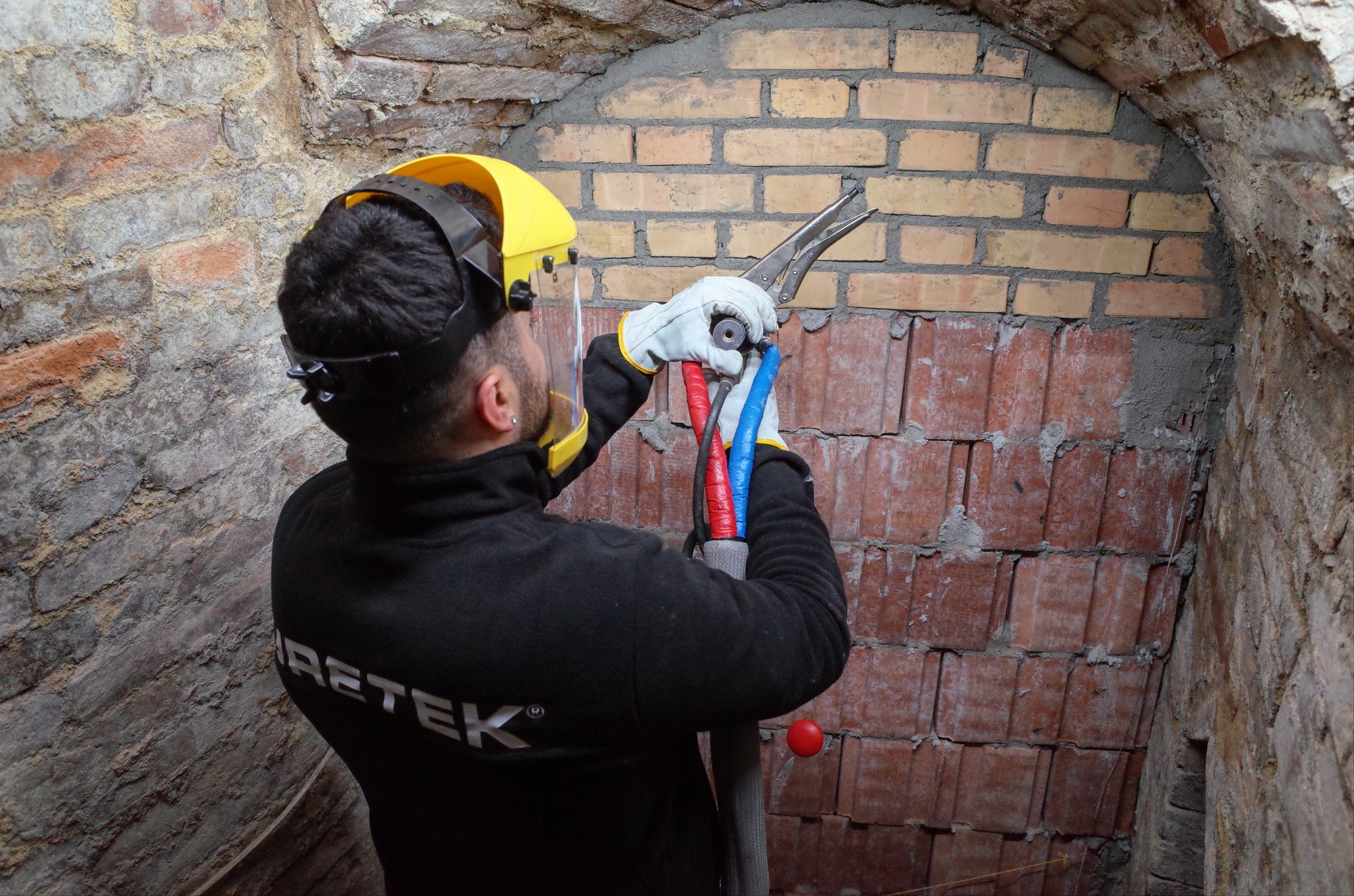 riempimento-cavita-iniezioni-resina-uretek-mogliano