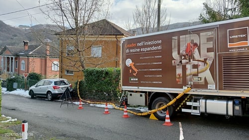 camion officina intervento consolidamento con iniezioni di resine uretek