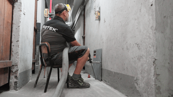 monitoraggio laser uretek consolidamento pavimentazione abbassata pavia iniezioni di resine