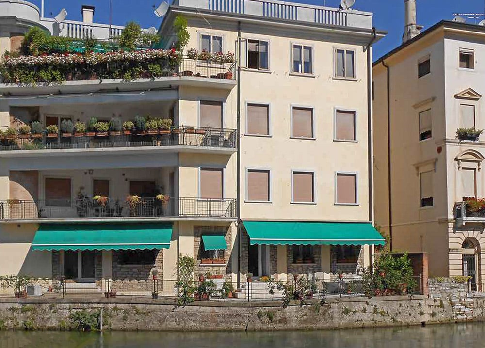 consolidamento paramento murario con iniezioni di resina
