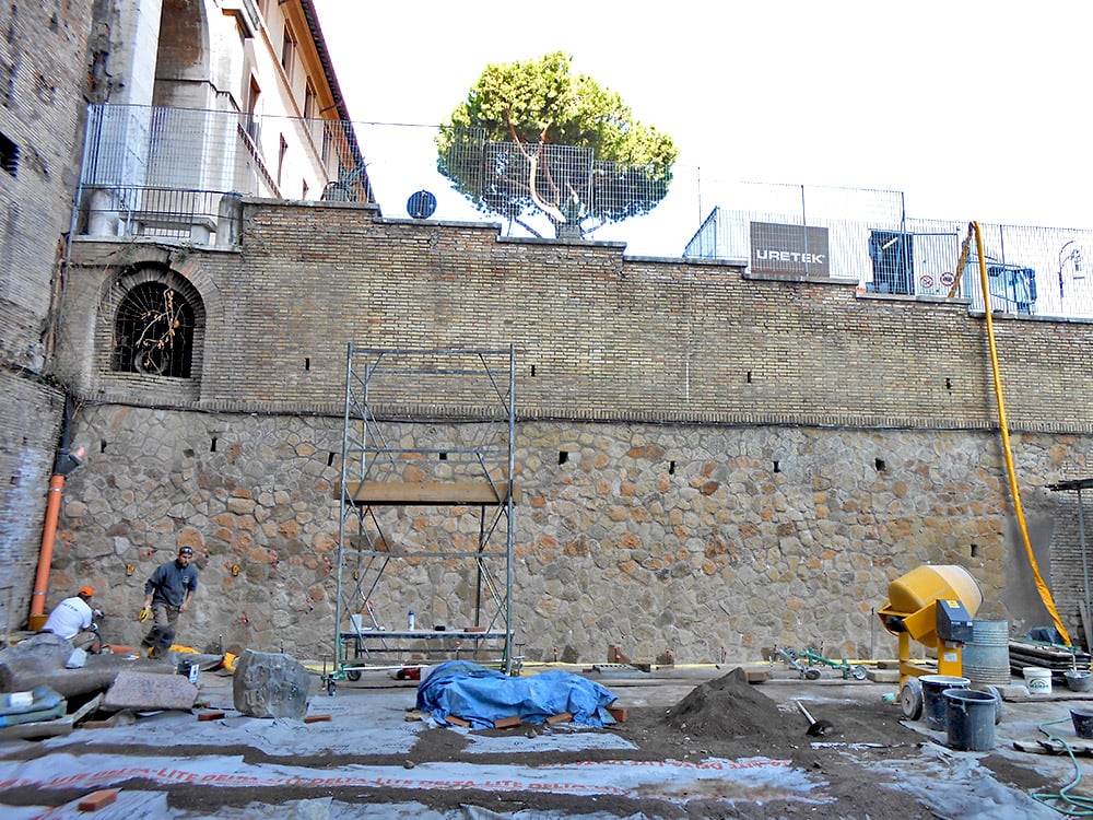 iniezione resine espandenti consolidamento fondazioni muro