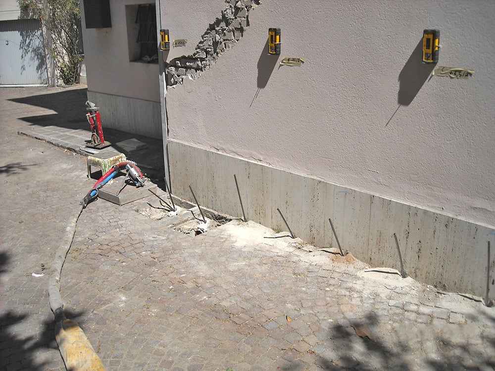 cedimento terreno di fondazione iniezioni resine espandenti