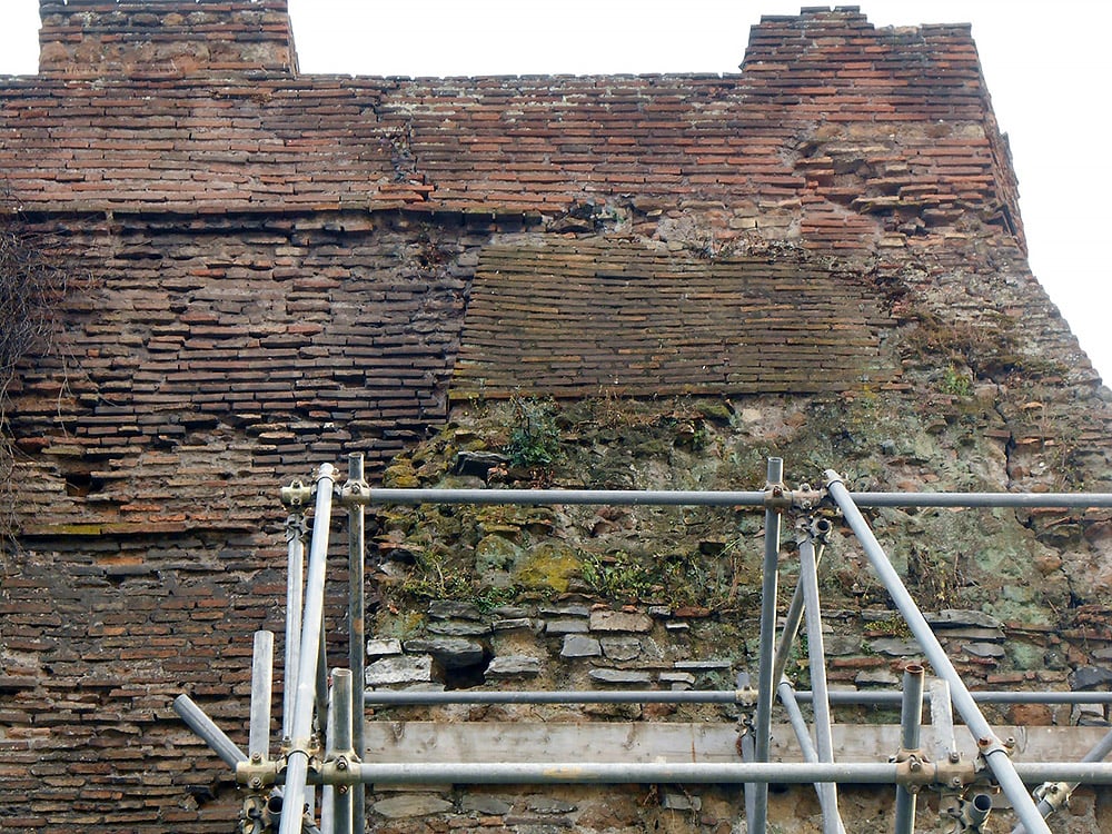 cedimento terreno di fondazione mura