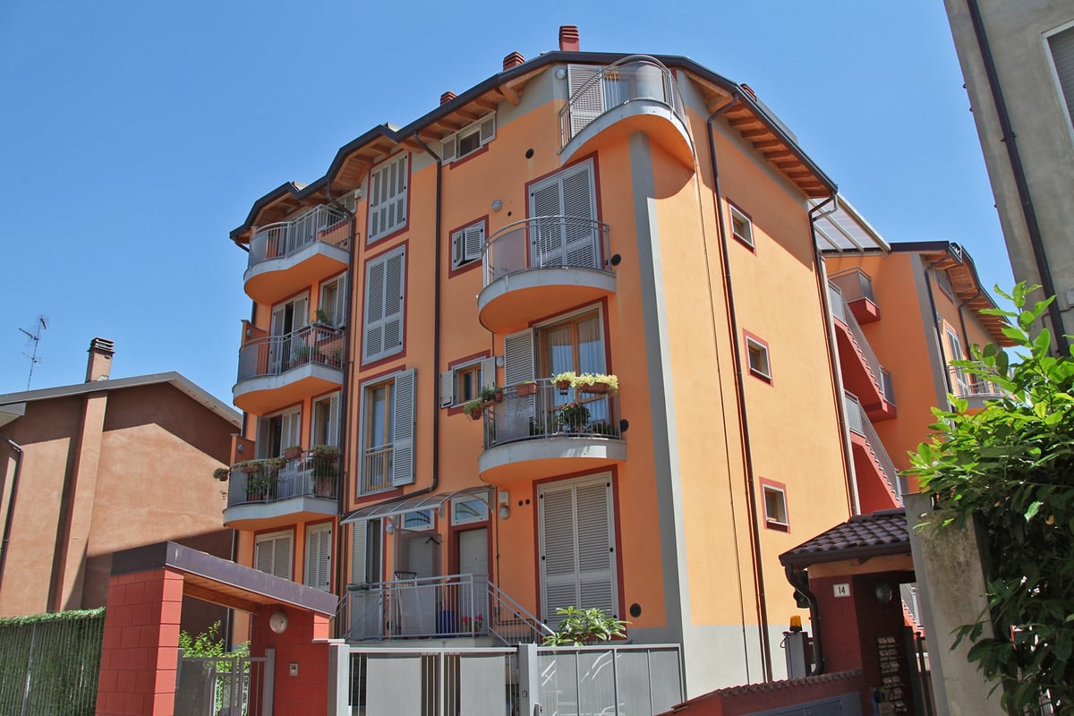 consolidamento terreno di fondazione edificio per sopraelevare