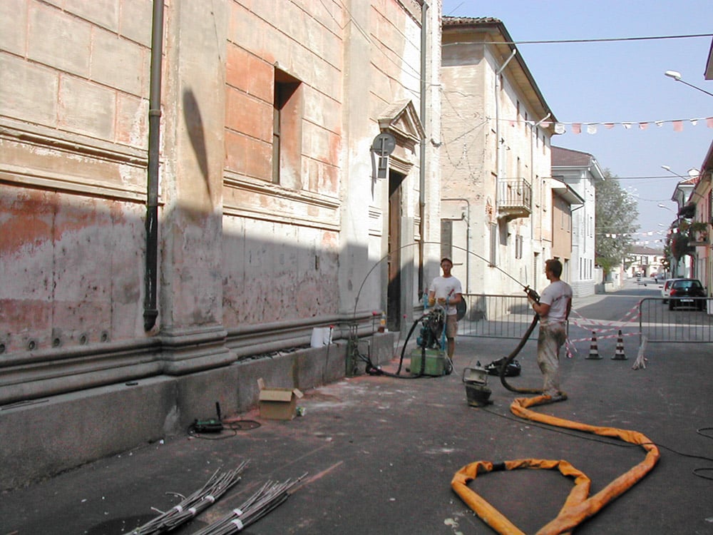 cedimento terreno di fondazione iniezione resine