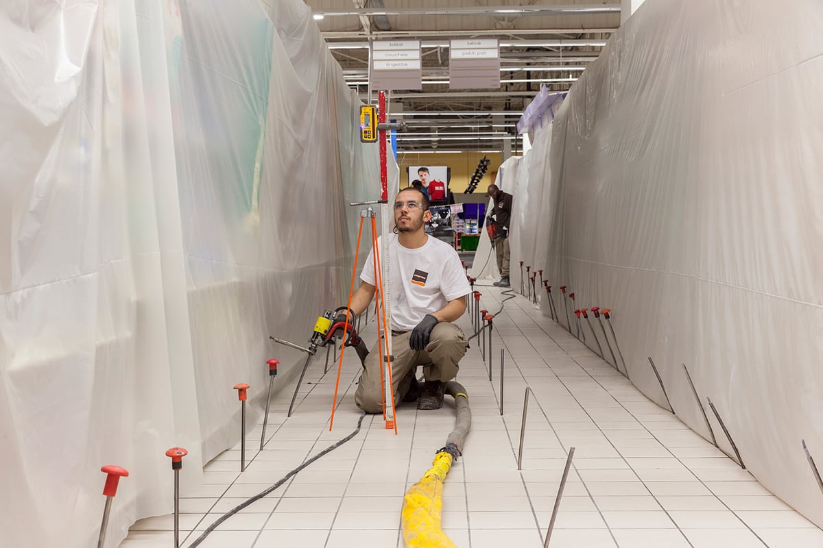 iniezioni resine espandenti cedimento pavimenti centro comerciale