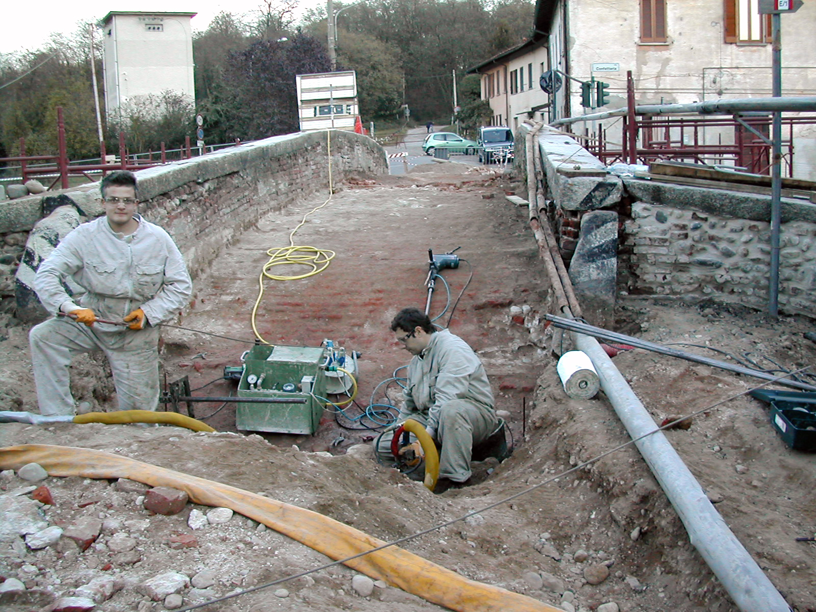 intervento uretek consolidamento muro ammalorato con iniezioni resine