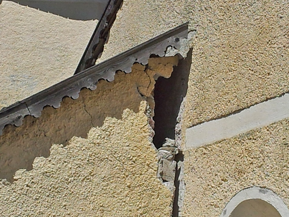 crepe nei muri fessurazioni cedimento terreno di fondazione