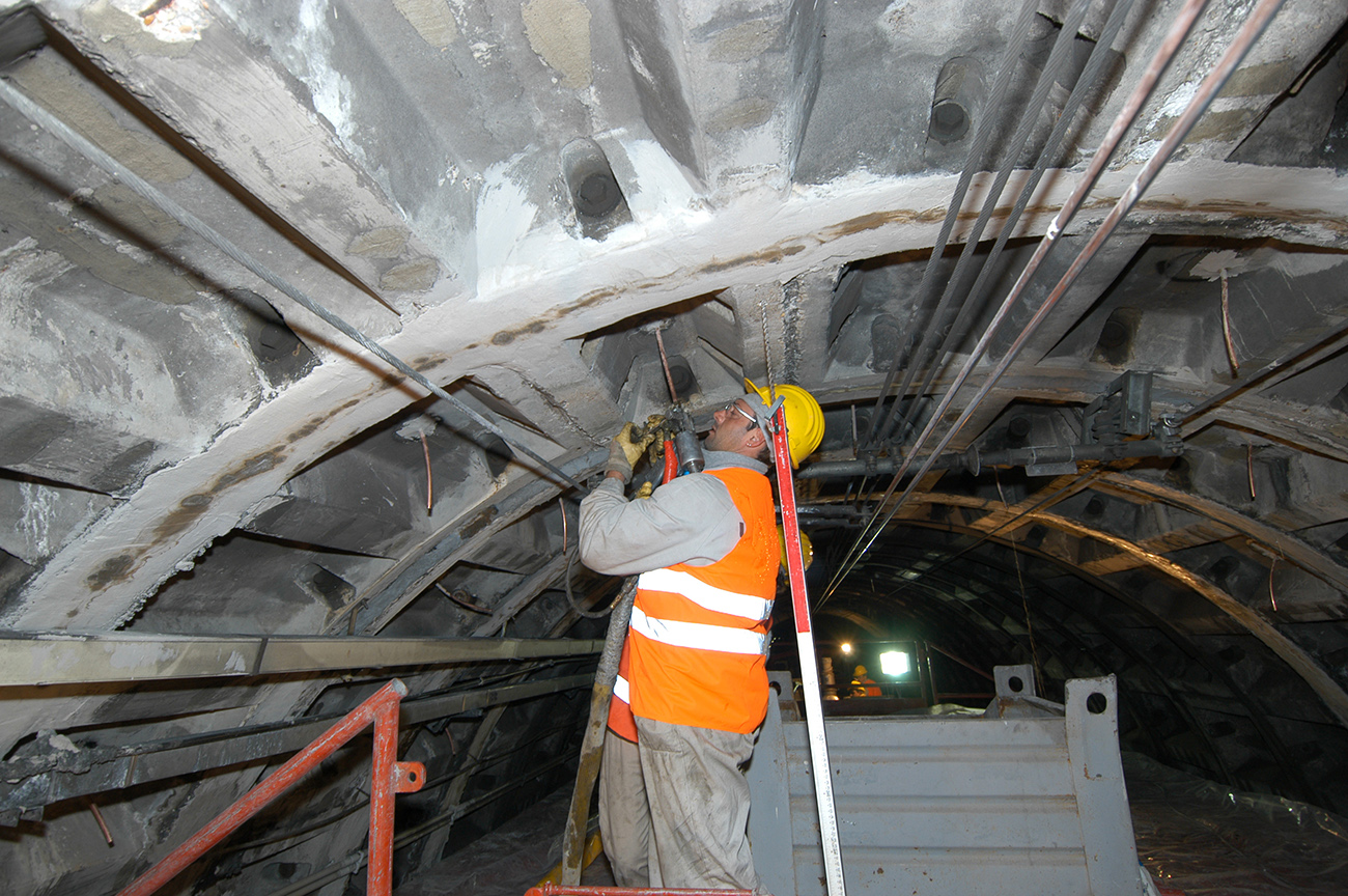 infiltrazioni rivestimento pareti calcestruzzo galleria