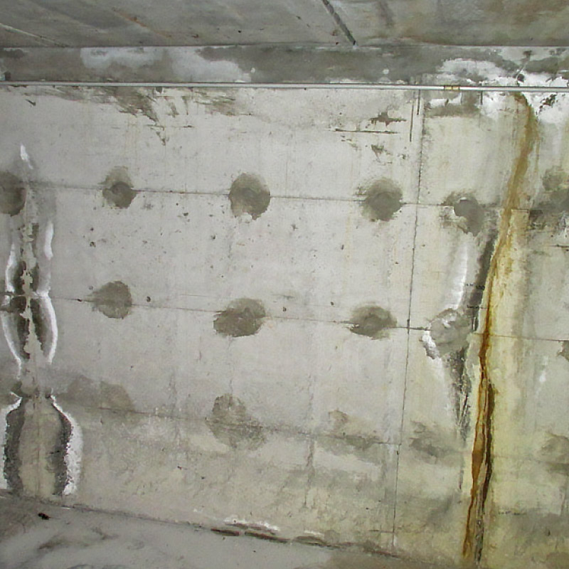 arresto infiltrazioni acqua parete controterra edificio residenziale