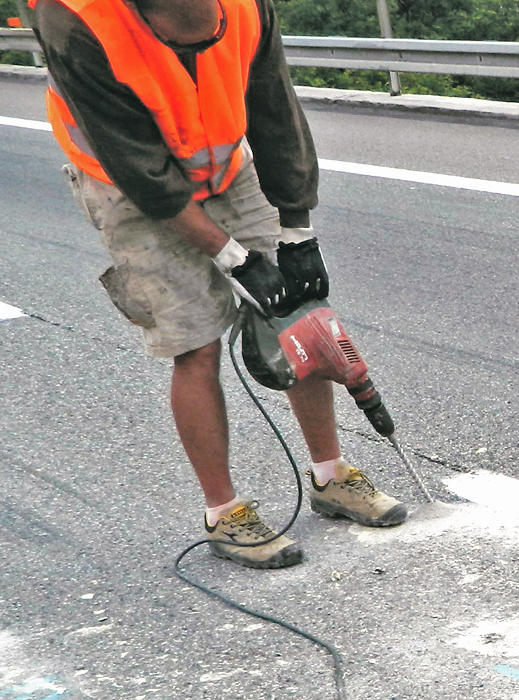 asfalto dissestato cedimento terreno di fondazione